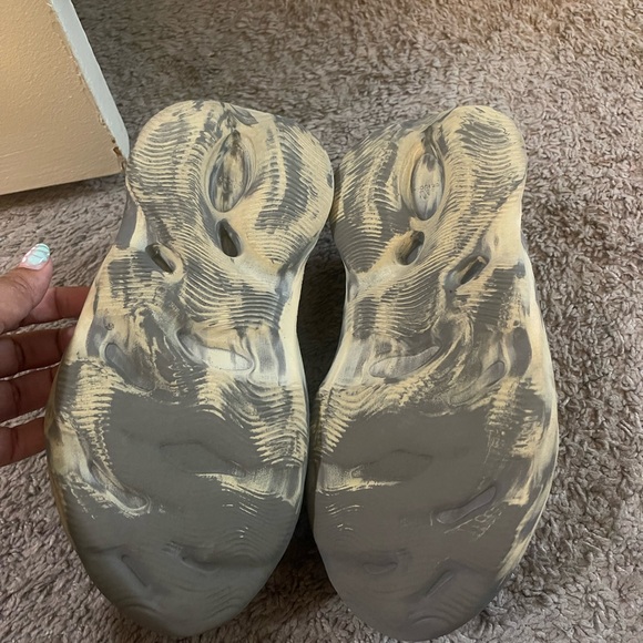 Yeezy foam runner *no box* - Picture 2 of 3